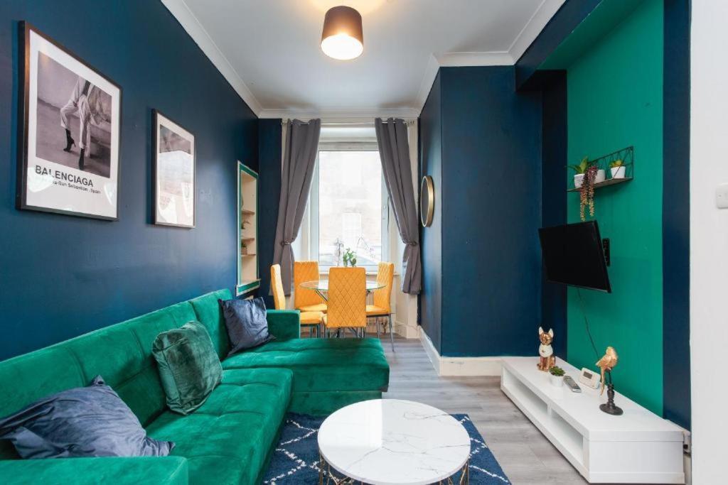 Beautiful Boutique Edinburgh Abode - Sleeps 4 Apartment Luaran gambar