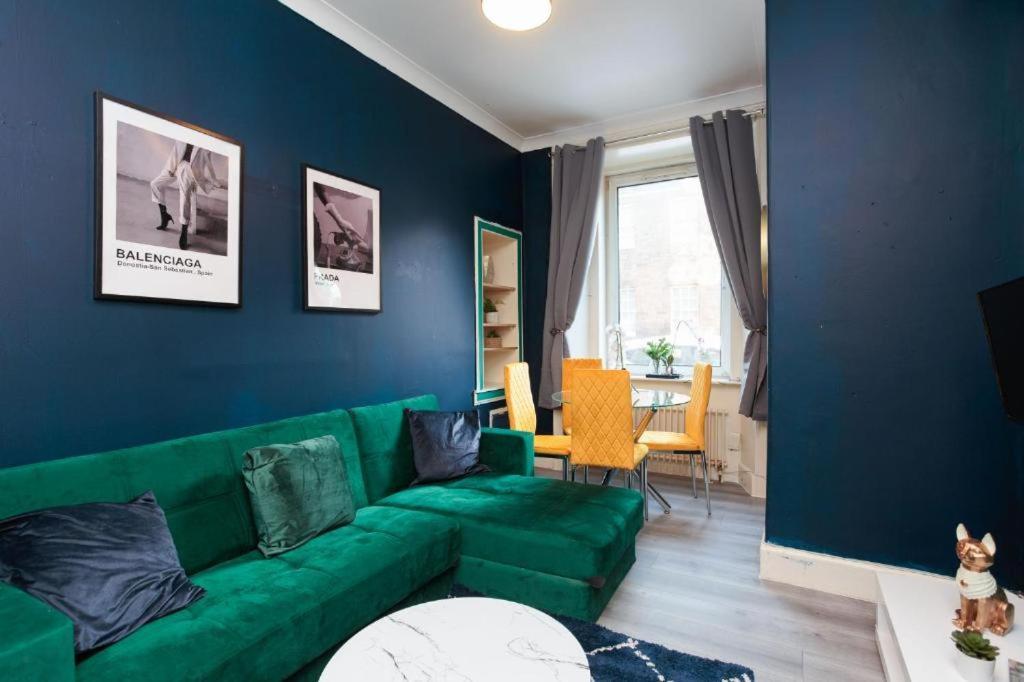 Beautiful Boutique Edinburgh Abode - Sleeps 4 Apartment Luaran gambar